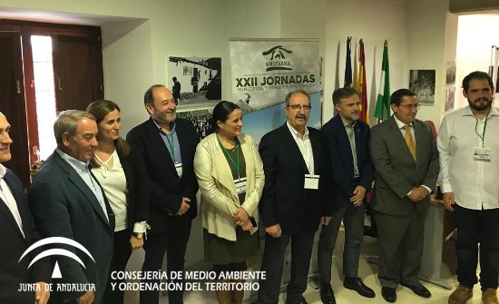 MedioAmbAND's tweet photo. . @Josefislop valora la inversión de 63 millones de euros en el segundo Plan de #DesarrolloSostenible de #SierraNevada 🏔️⛰️ ➡️ https://t.co/86U86M8Ss7 https://t.co/6vnNfvsCAd