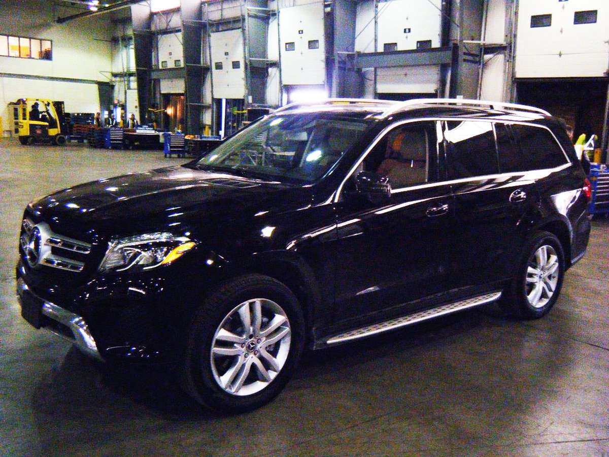 CanBorderPAC's tweet photo. #TBT In June, at the #PrinceRupert Port of Entry, the #CBSA discovered a container for #export with two stolen 2018 luxury model vehicles. Now that’s what I call a #steal! #CBSAbust Thanks to the @CanBorderQUE region for your collaboration on this file! https://t.co/Y1EcYrpe38