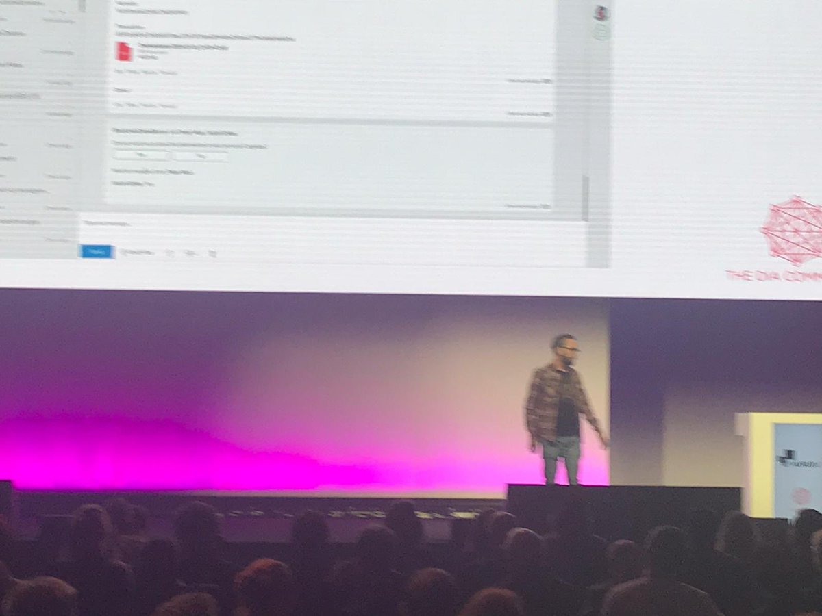 Vandaag presenteerde <a href="/justinschlee/">Justin Schlee</a> de combinatie van Safebay, chatbots en blockchain tijdens de DIA in Munchen. Gaaf om onze chatbots op zo’n groot podium te zien schijnen!