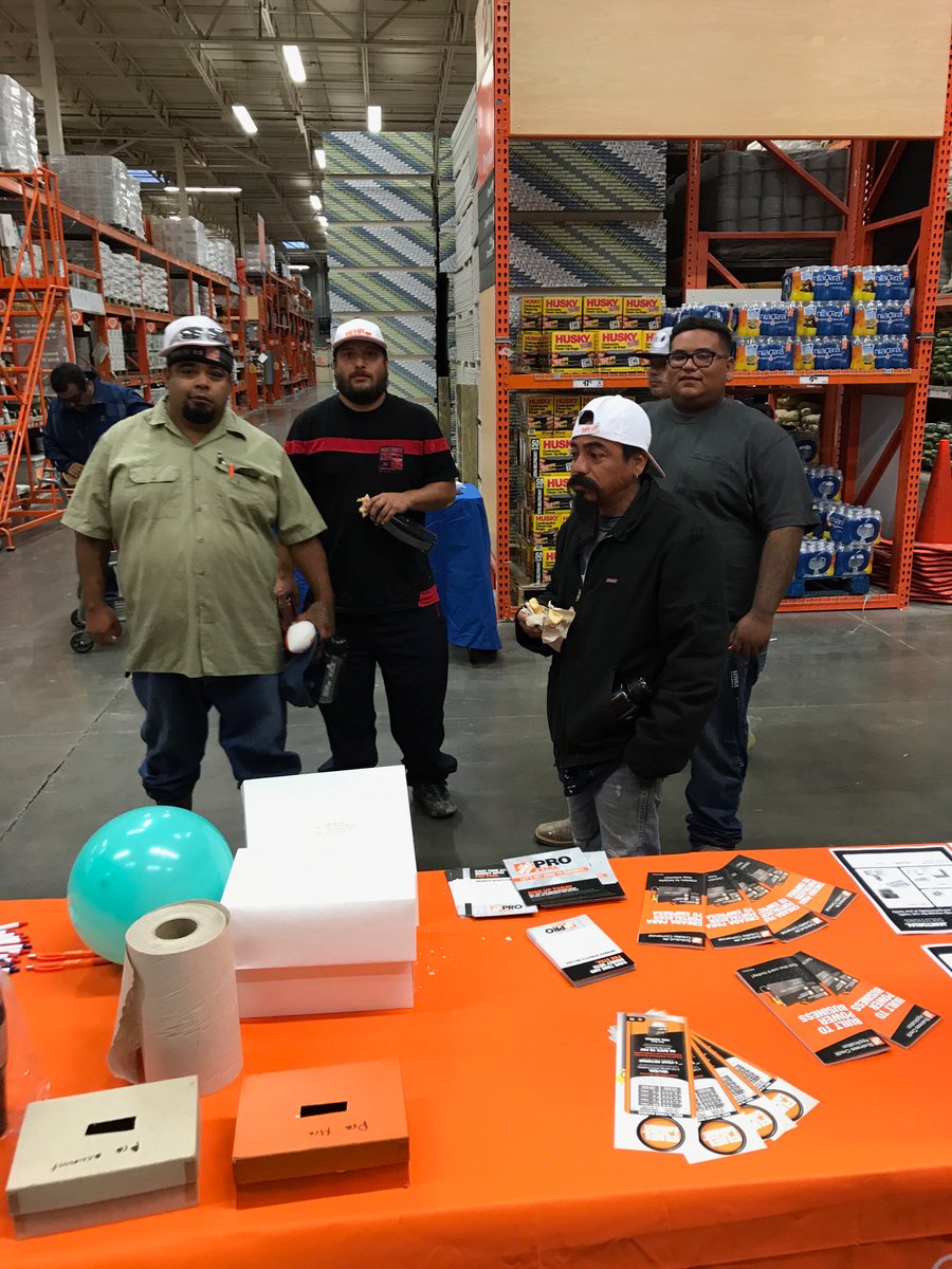 Contractors enjoying pro event at 6564