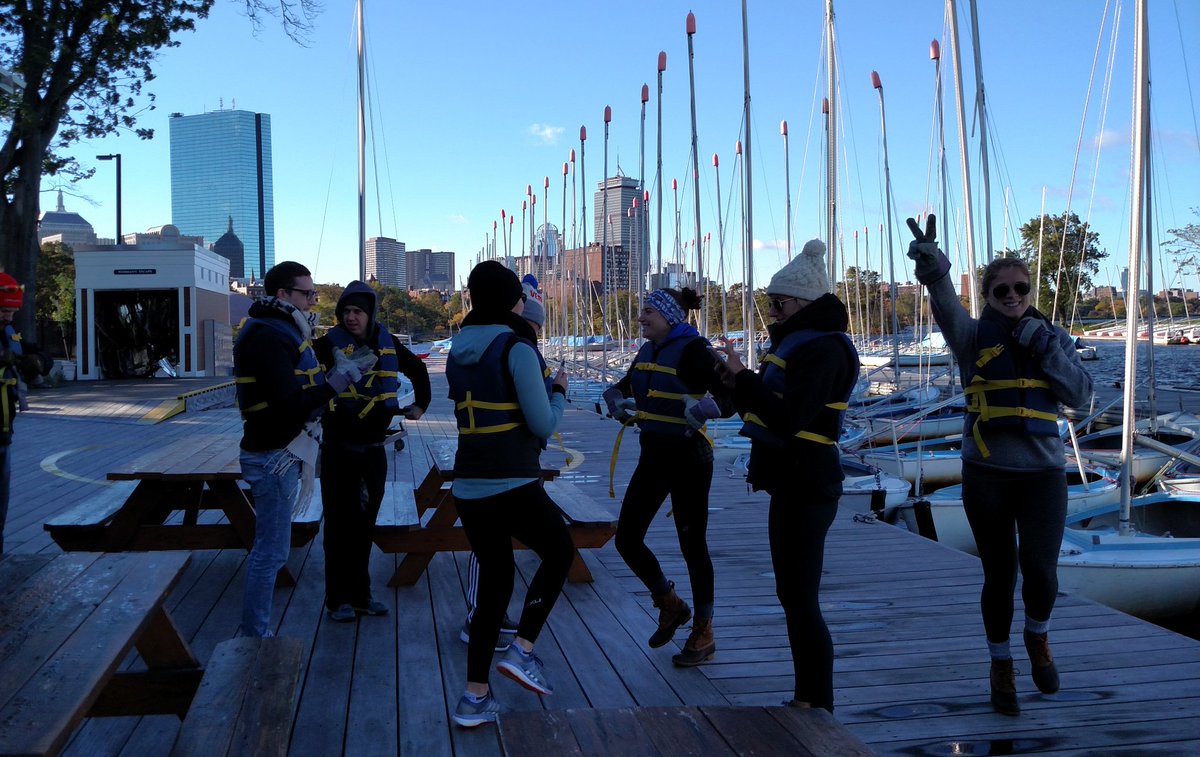 jinzilla20's tweet photo. Tech Gives Back 2018 with the @Drizly crew. #TUGG #TechGivesBack #TechGivesBack2018 https://t.co/t4j1ka8k6r