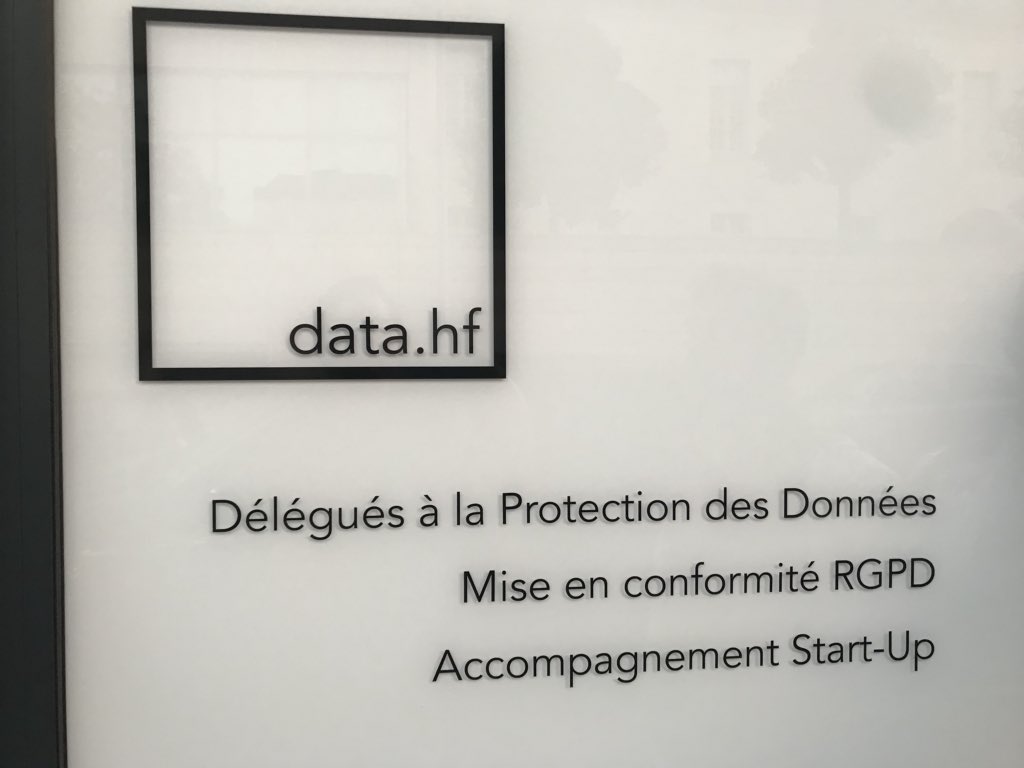 emmanuelchopot's tweet photo. Nouveaux et très beaux locaux pour @HFavocats à @LRSY_ville  👍 Une belle adresse pour les #startups et entreprises Vendéennes ! https://t.co/L3jQrtaZFY