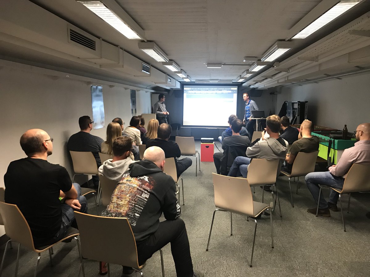 Latti_Nbg's tweet image. Heute wieder #Hackerkegeln mit einem Vortrag über #swagger @SCC_at_DATEV