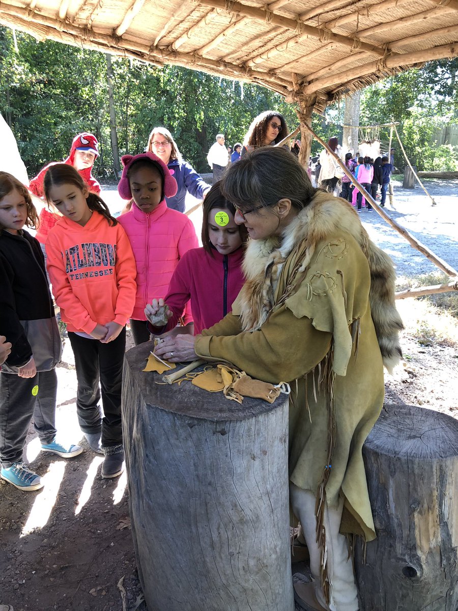 MsNewbold_CIS's tweet image. We had an amazing time learning about The Jamestown Settlement @APSsocstudies @CIS_APS