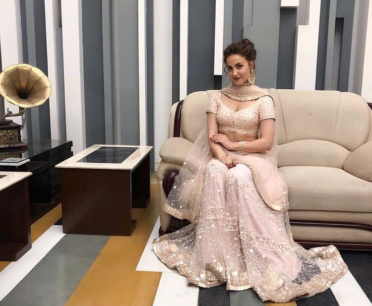 Elli AvrRam tweet media