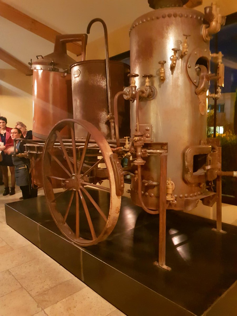 Visite de <a href="/LOccitane_FR/">L'OCCITANE</a> à #Manosque 🌼 L'entreprise y est installée depuis 1986 et s'étend aujourd'hui sur plus de 48000m2 #RNVE2018