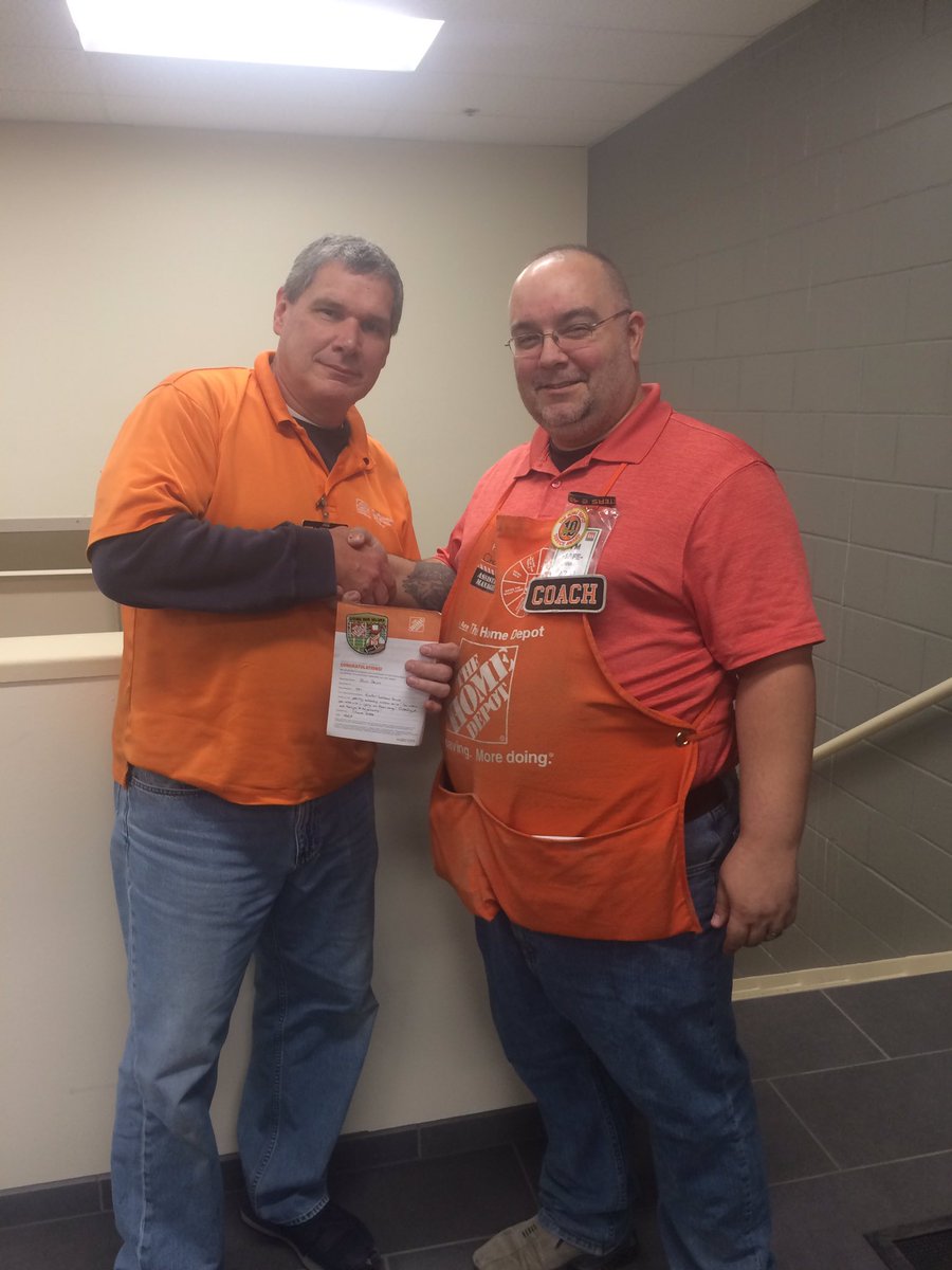 Recognizing Steve for excellent customer service—the customer was blown away!  Thank you for the great partnership Steve!!@WendyMcclintock <a href="/zikoyanis/">YANIS ZIKO</a> <a href="/AprilleDowns/">Aprille Downs</a> <a href="/gene_barlow/">gene barlow</a>