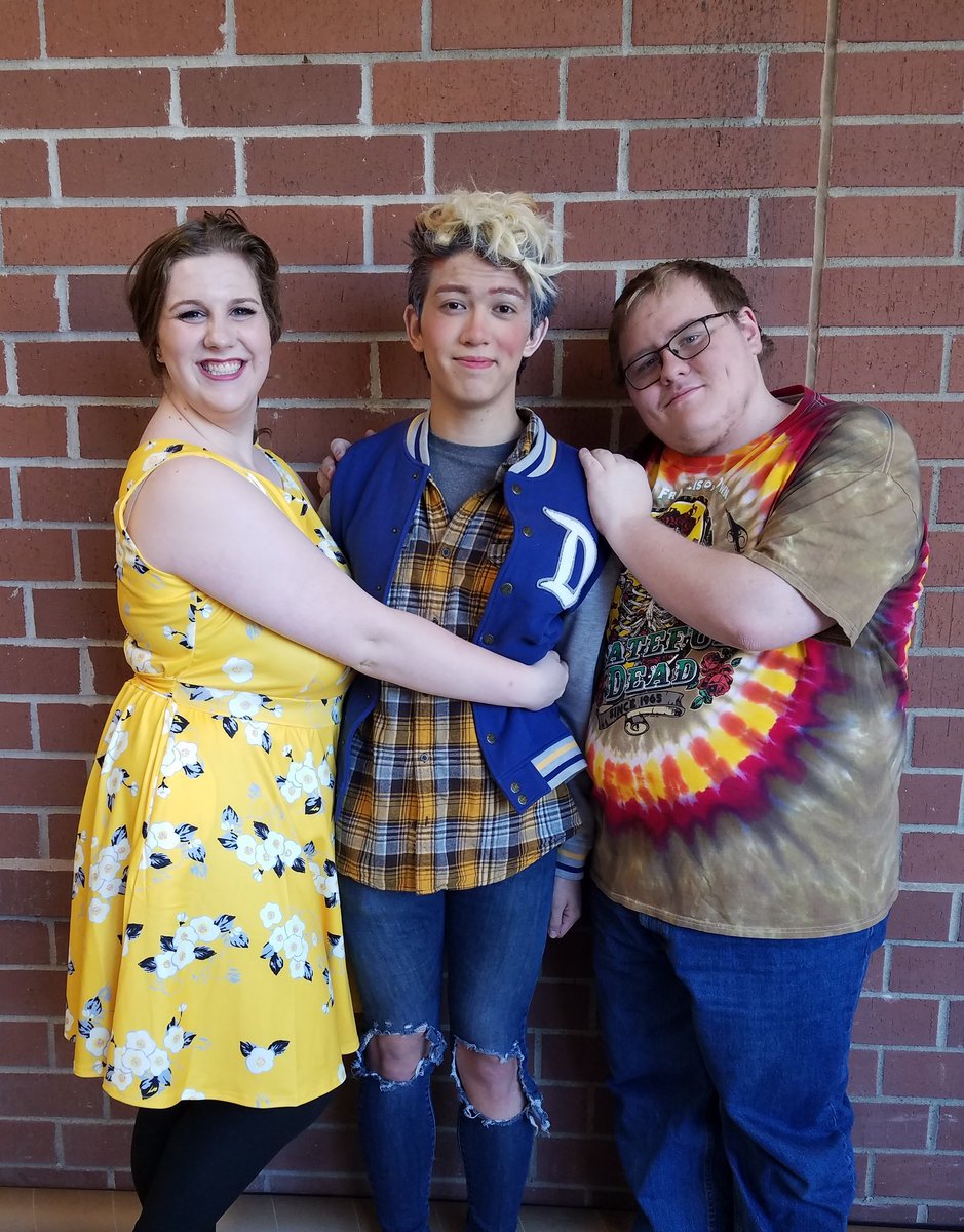 mrsgauthierRHS's tweet image. See what happens when the colorful,  lollipop and puppy loving,  rhyming Beinke's meet the Addams.  #packthePAC #onenormalnight #secrets #crazierthanyou