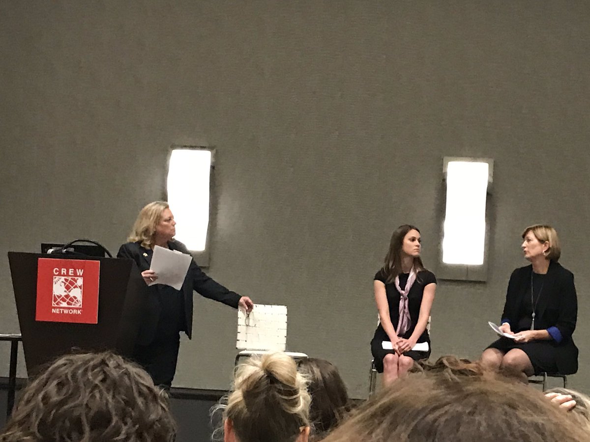 samanthaslow1's tweet photo. When will #blockchain be able to transform CRE? Transparency is needed in CRE. Learning about it from @sheilabotting and @LeslieGahagan
#crewconvention #blockchain #transparency #gettenantsee #databaseshare #tenantcreadvisor #officeadvisor https://t.co/VEPbbMuYpm
