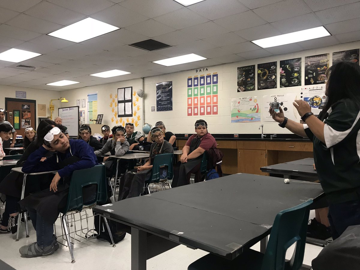 petal1967's tweet photo. The marshmallow lab happening today @GutierrezMS3205 8th G Science classes. Discovering physical & chemical changes & determining whether the reaction is endothermic or exothermic. Ms Molina always so explicit w/directions about the do’s & dont’s! #GMSJagPride @HCISDCurriculum https://t.co/uEDUWrvjT1
