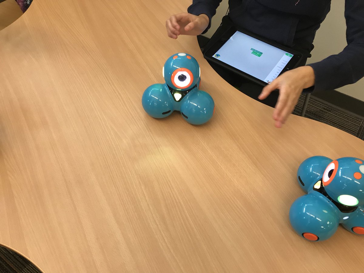 VTEducation's tweet photo. We are inviting everyone to take part in Hour Of Code Week, Dec. 3-9, 2018, with your local school. #vted #hourofcode https://t.co/QkdtmHz0vj
