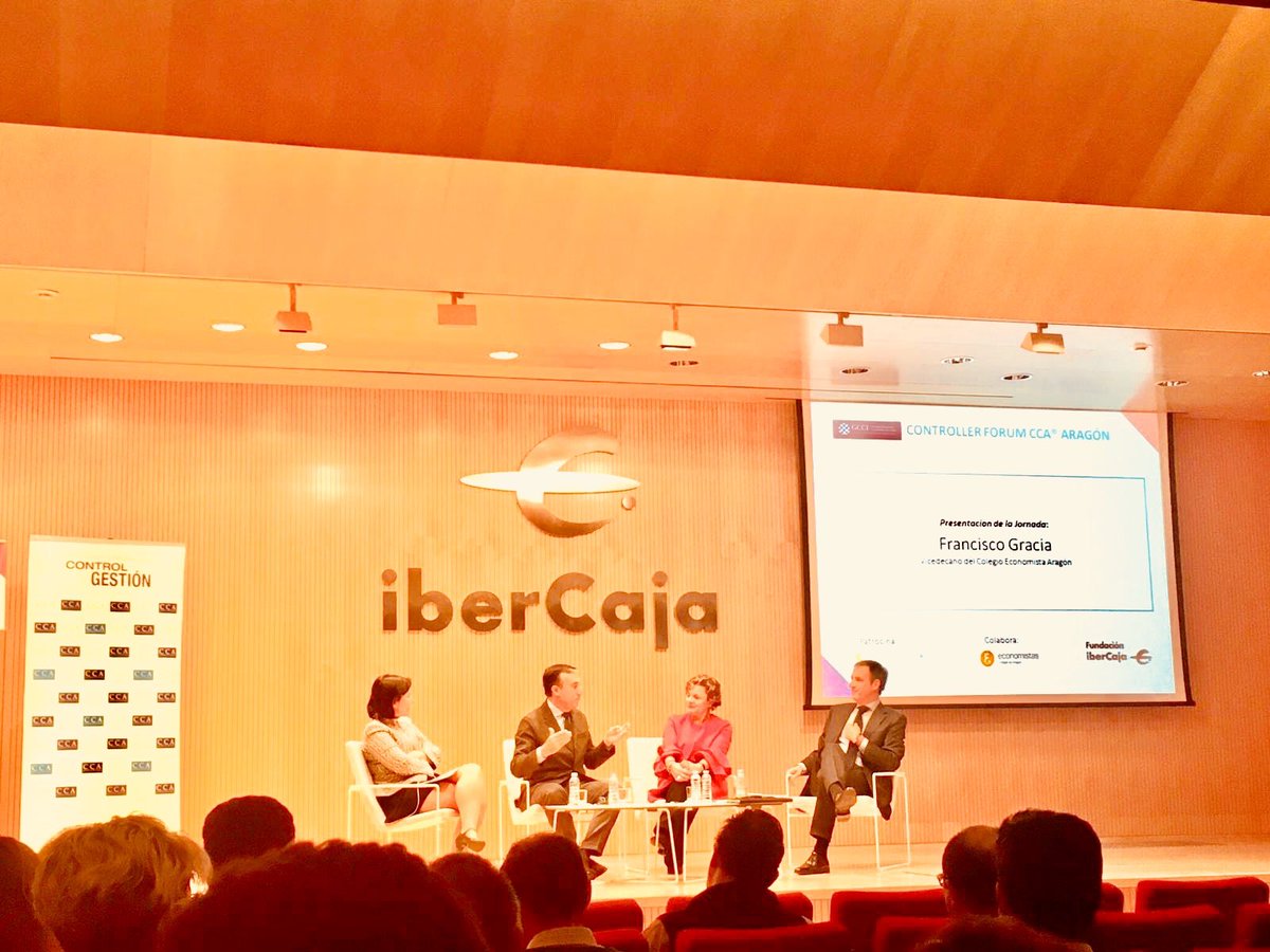 ajezaragoza's tweet photo. #soyAJE Hoy nuestra Secretaria General @SilviaPlaza_T ha estado en el #ControllerForum aprendiendo sobre control de gestión de la mano de @IbercajaSocial 👌🏻 https://t.co/iITQjRHTkn