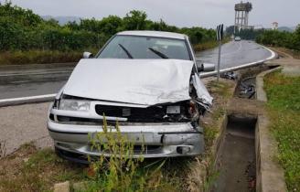 almoines's tweet photo. Un altre accident entre Bellreguard i Almoines https://t.co/MNWdU6UKGK https://t.co/GUrYkfdbzD