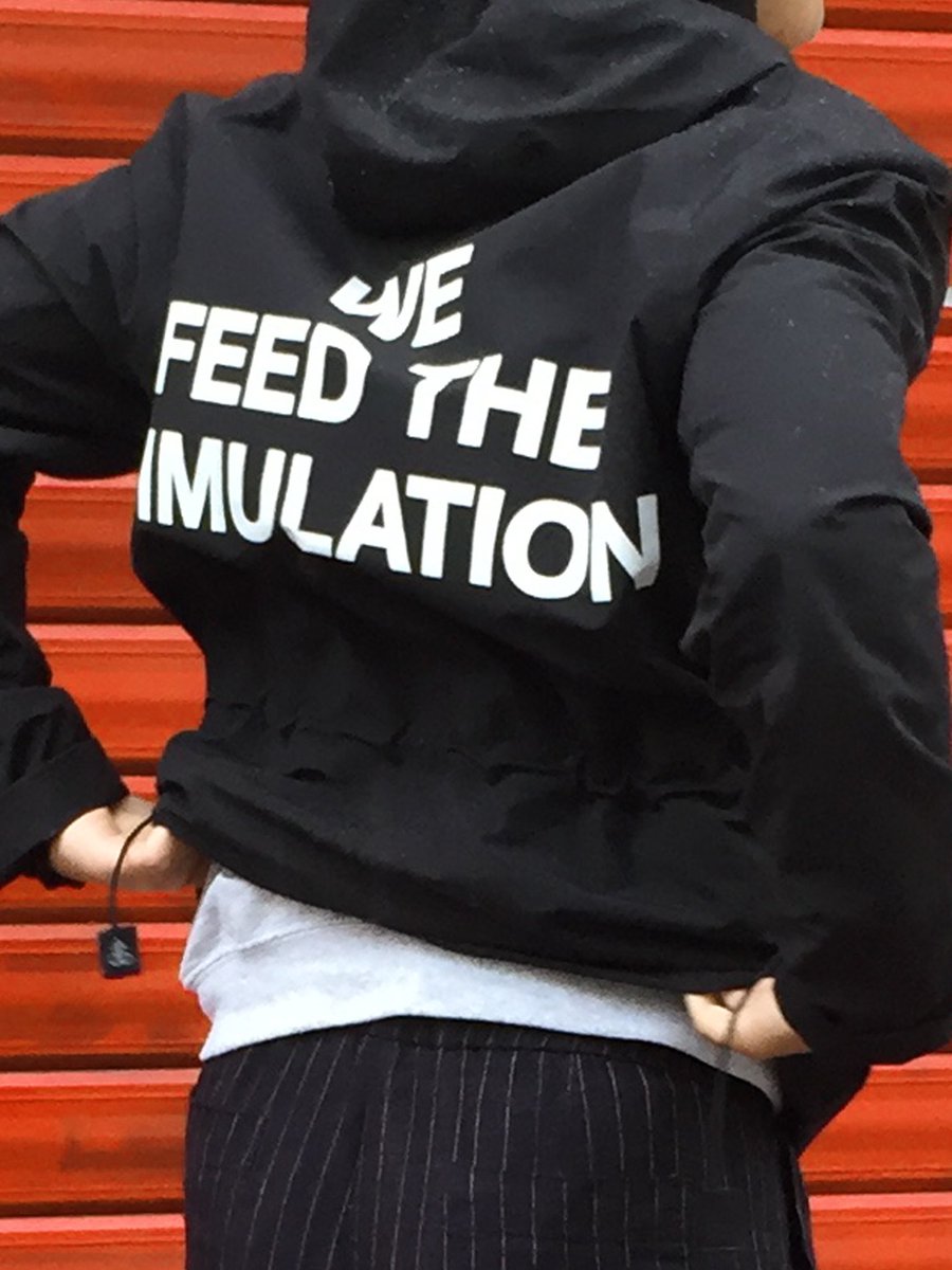 olobersyko's tweet photo. We feed the simulation @ https://t.co/C7aeGEeXoq https://t.co/Dw0tyvSeiH