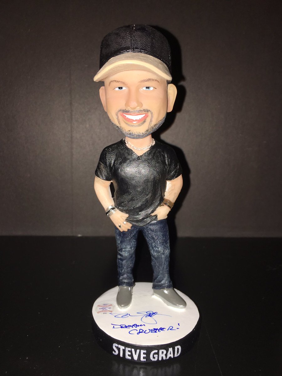 Truebluecrew2's tweet photo. Adding to the @ULTIMATEPASTIME #bobblehead #collection. The @Steve_Grad and @ArtJimmerson bobblehead. Get your at https://t.co/UpC1HKsFZD while supplies last! #ultimatepastime #theguyfrompawnstars #pawnstars #oneglove https://t.co/gVoSgrVNUT