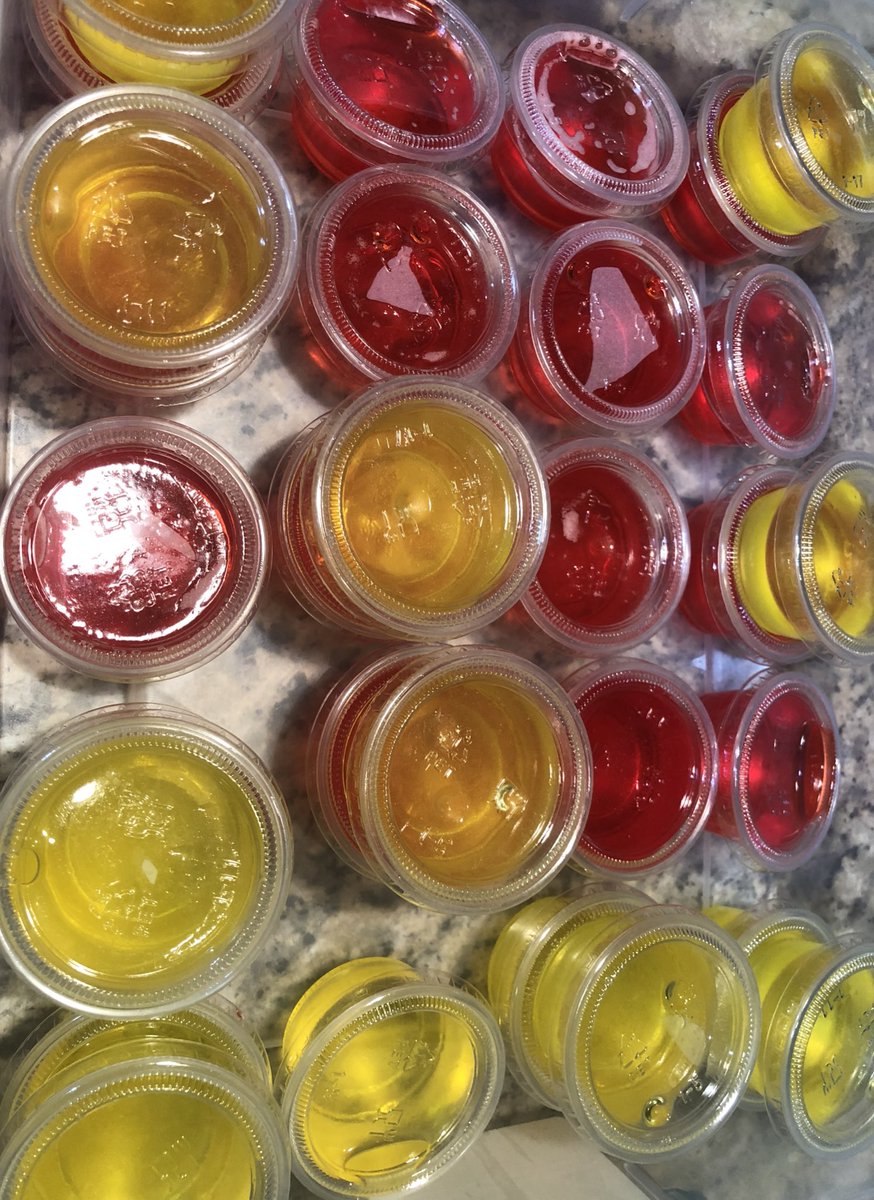 crafty_devils's tweet image. Can you do jello shots before noon? #tailgateprep