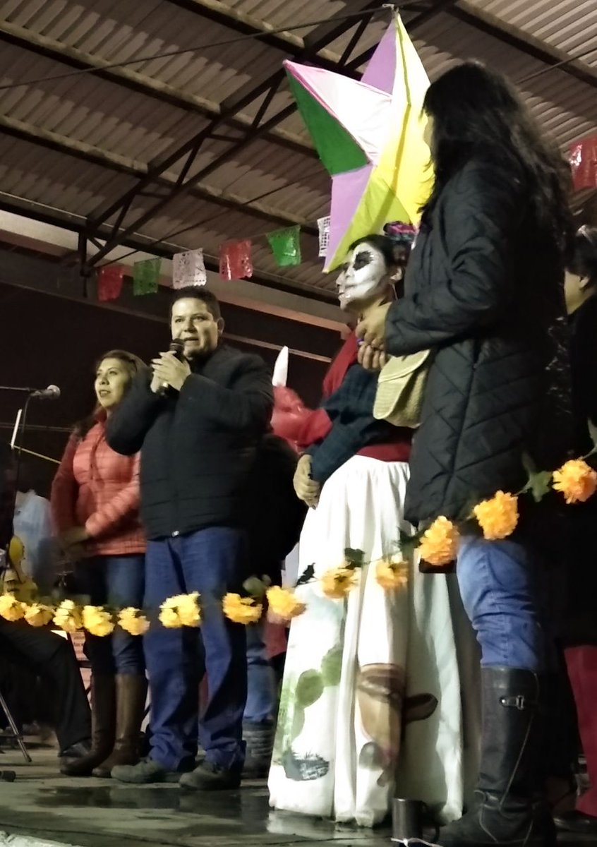 rivero_octavio's tweet photo. Así celebramos el #DíaDeMuertos en el #GobiernoDeLosPueblos https://t.co/Fii7c8lBIp
