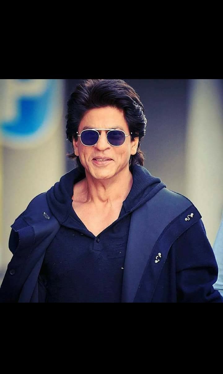 Happy birthday Mr shahrukh khan. God bless you            