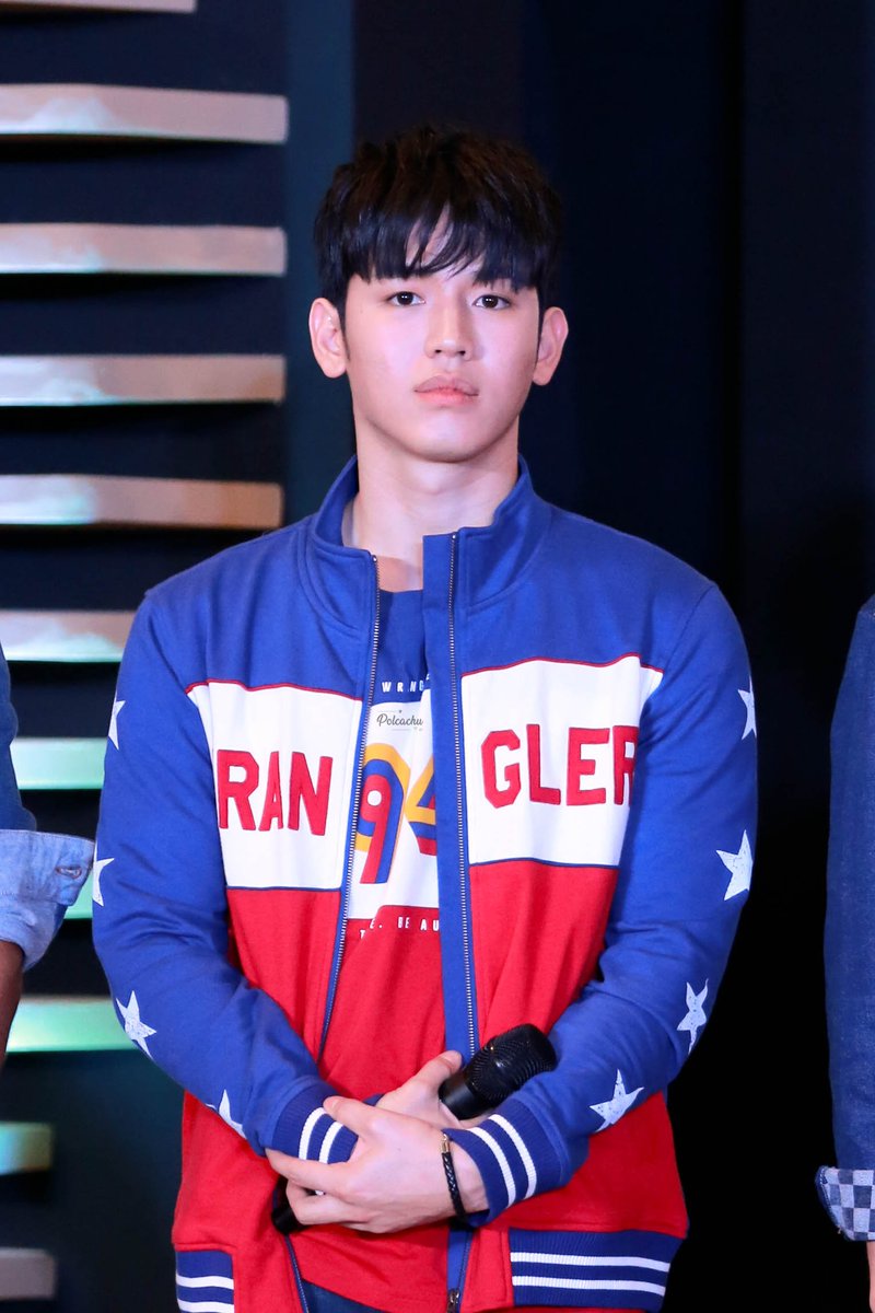 Polcachu's tweet photo. (๐๑/๑๑/๒๕๖๑) :: #WranglerCustomizeStore #WranglerThailand
😶😊 @New_Thitipoom
#Newwiee #ฮันนี่ #เตนิว #โพก้า #polcachu https://t.co/HjHVQm96bW