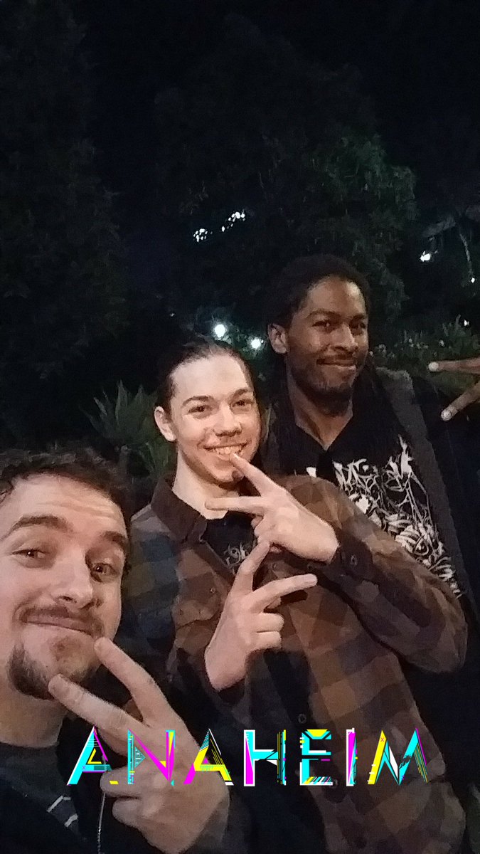 WE OUT HERE WHERE MY BLIZZCON PEEPS AT I need to see and in person meet some dank individuals this year so hit me up!!!!