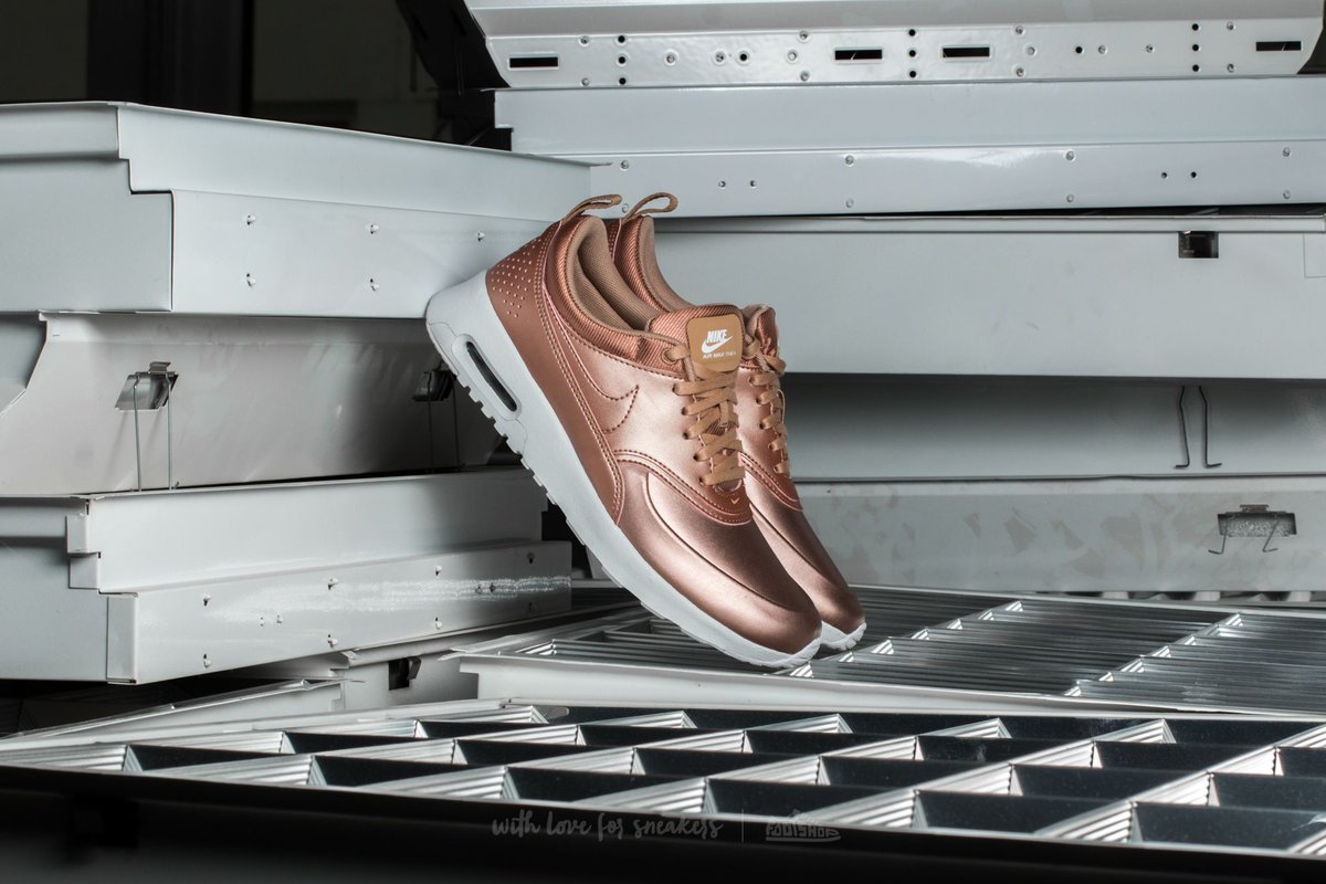nike air max thea red bronze