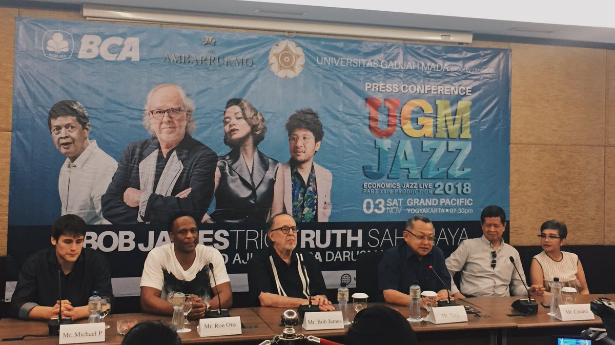 Here are some exclusive view about today’s UGM JAZZ second press conference, with our guest star.