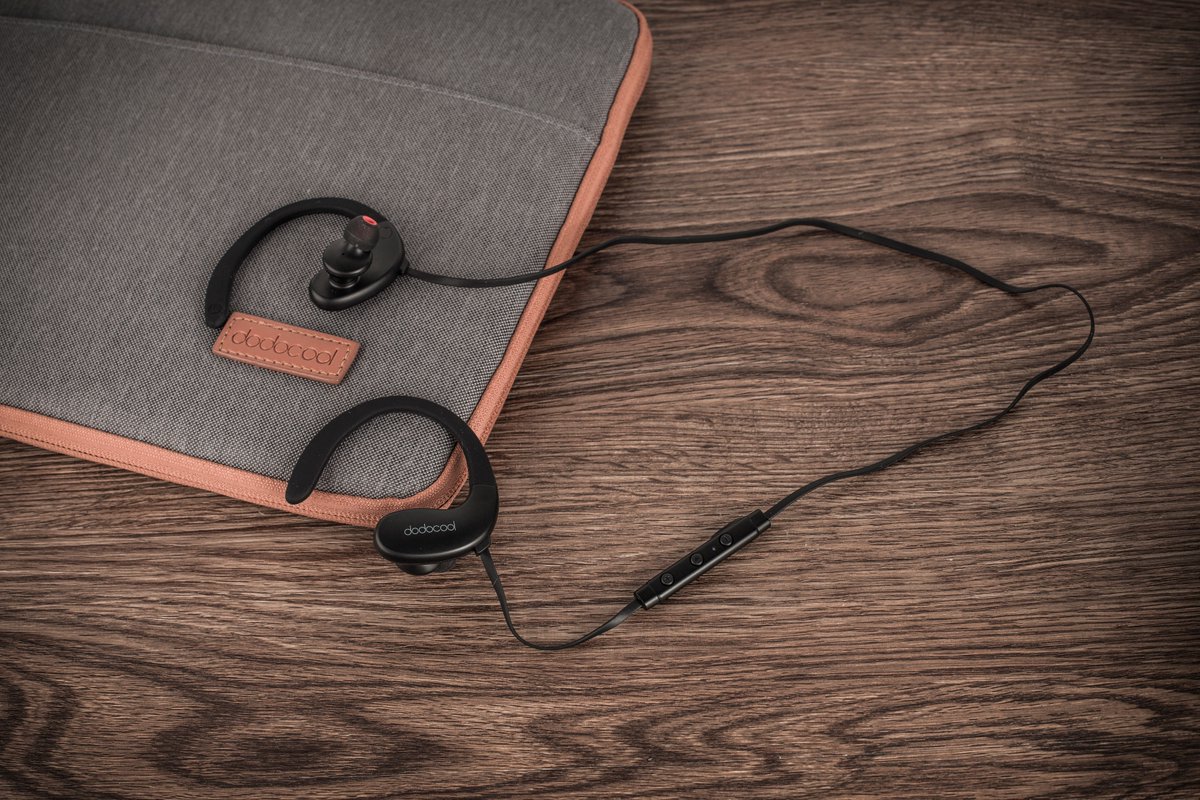 dodocoolJapan's tweet image. dodocool 無線スポーツインイヤーヘッドフォン
IPX5防水機能搭載、運動中で汗などの水分を気にせずに使える🏋️‍♂️
詳細はこちら：dodocool.com/p-da143b.html
#dodocool #スポーツイヤホン #ブルートゥースイヤホン