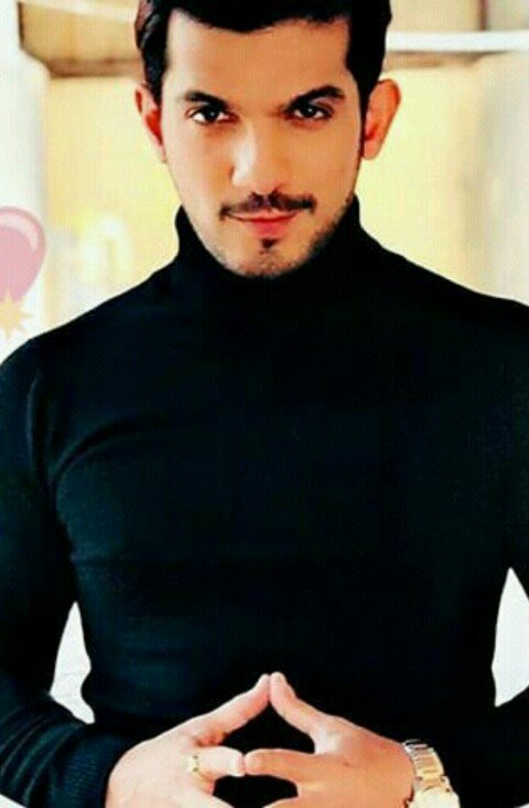 Happy birthday Arjun Bijlani...God bless u always.. Sorry for the late wish.. 