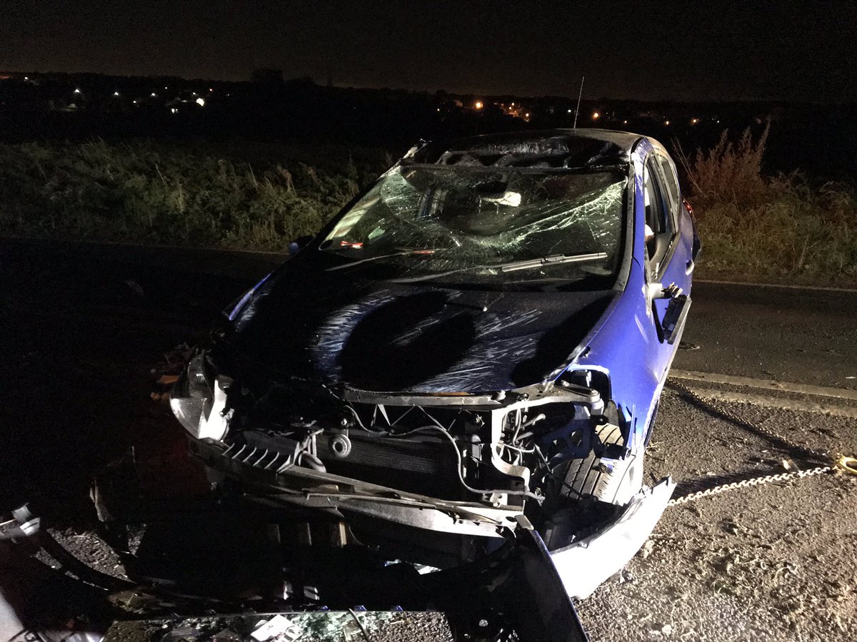 OscarRomeo1268's tweet image. A very lucky young lady on the #A661 near #Spofforth this morning as she managed to escape from this RTC with only minor injury. My thanks to @YorksAmbulance for their as usual first class service #999Family