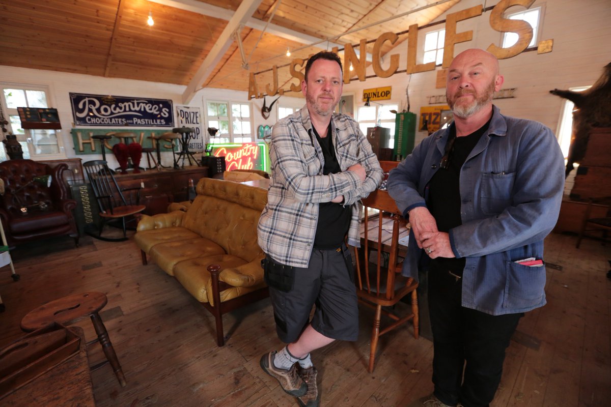 BRAND NEW SALVAGE HUNTERS TONIGHT! Tune in <a href="/QuestTV/">Quest</a> 9PM! @DrewPritchard and @Teeinavan have a trick and a treat in store for you as they head to Norfolk looking for some spoooky salvage #salvagehunters #Halloween