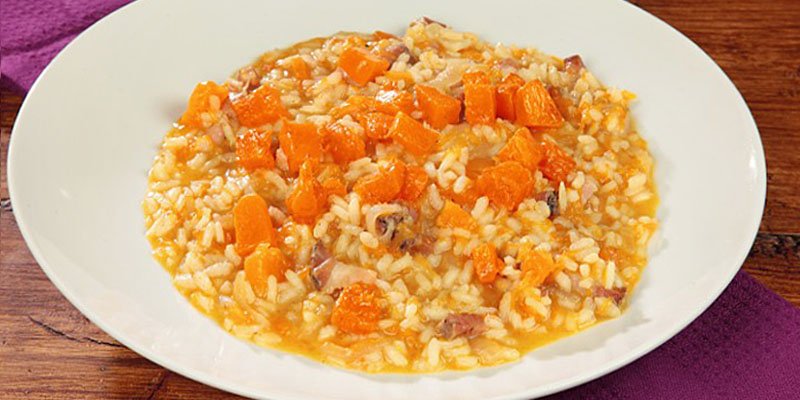 100ITA's tweet photo. We wish you a #HappyHalloween with this flavorful #Risottoallazucca - a perfect #comfortfood for these warming #fall #dinners!!! Vi auguriamo un goloso #Halloween con questo fantastico #risottoallazucca! Thanks to @cookaround https://t.co/UYmn7zPFyQ