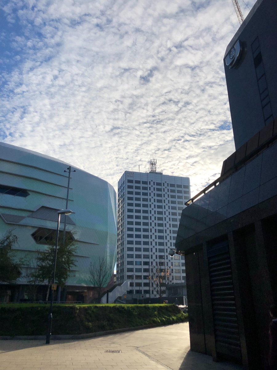 emmaljones's tweet image. Wow, Leeds, how you’ve grown. Many new buildings since living here in 2000! At First Direct Arena for #digitech18