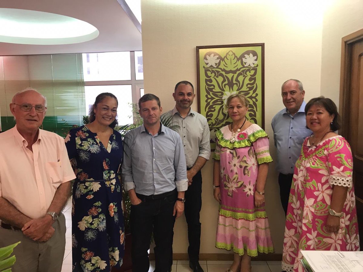 MGEN_SEM's tweet image. ESS en Polynésie : Roland Berthilier et ⁦@MGEN_SEM⁩ rencontrent la Ministre des solidarités polynésienne et des entreprises de l’ESS. #lemoisdelESS