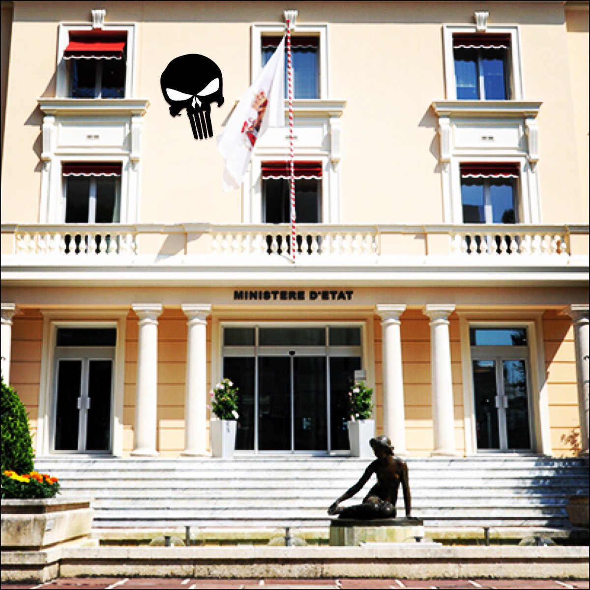 GachetteMC's tweet photo. HALLOWEEN : il pénètre au ministère des finances déguisé en @bernardpasquier et terrorise tout le monde en demandant les vrais rapports sur les dépenses de l’année.
Plus d’infos en cours de journée... #instamonaco #monaco #punisher #marvel #halloween #gouvernement #monaco🇮🇩 https://t.co/kQToXWNe75
