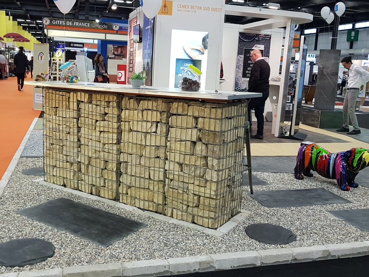 Sestildo's tweet photo. Salon Vivons maison du 31 au 4 nov 2018 Bordeaux . #beton #gravier #drainant #piscine #allée https://t.co/FxtEiQxIeI