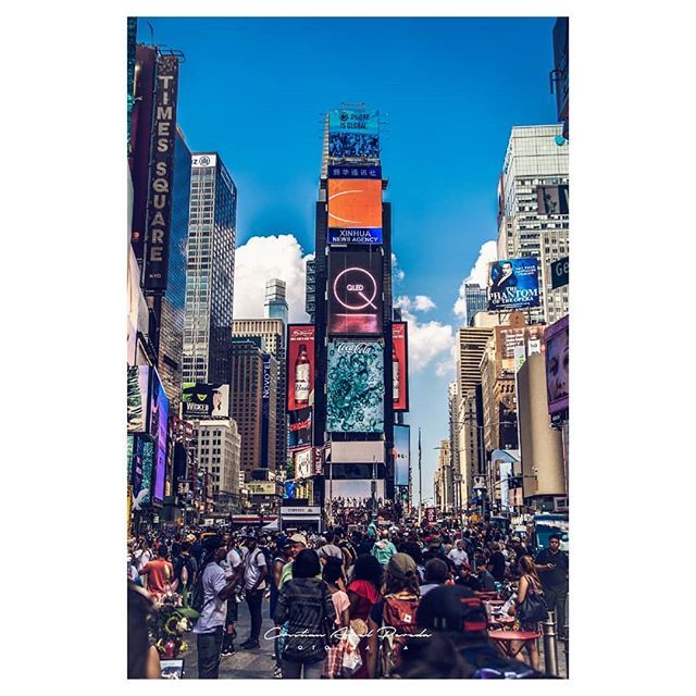 CAPFotografia's tweet photo. Times Square no para de brillar, de día o de noche. / Times Square does not stop shining, day or night.
.
.
#newyorkster #manhattan #newyorkstreetart #newyorkcityfeelings #manhattanstyle #newyorkcity #newyorker #newyorktimes #lowermanhattan #manhattannyc… https://t.co/qK9hvnKu4l https://t.co/nyMT1kaLAr