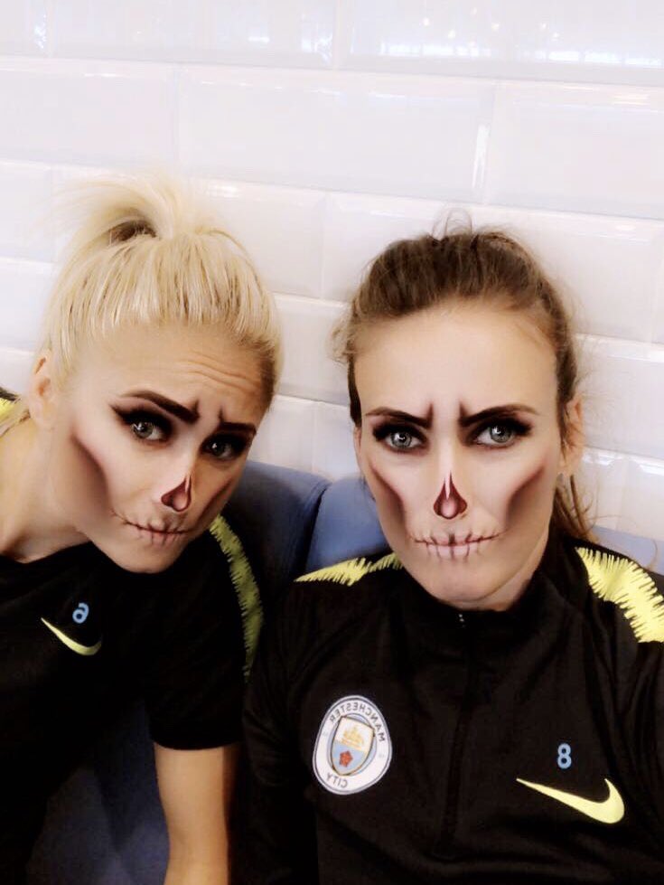 Happy Halloween everyone! 🎃🤡👻 #welookbettertoday 😝<a href="/stephhoughton2/">Steph Houghton MBE</a>