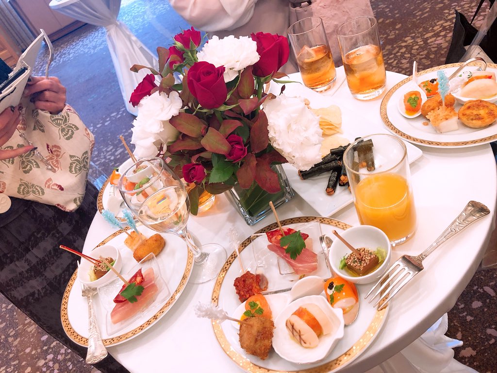 e_r1ne_r1n's tweet image. #COSMOAI
噂のタグ付けと他の写真上げ忘れたので投稿し直し(´ω｀)←
コスモアイさんのオープン記念イベントに参加させていただいてました(*´ω｀*)
お食事も美味しくて幸せ〜♡でした♪