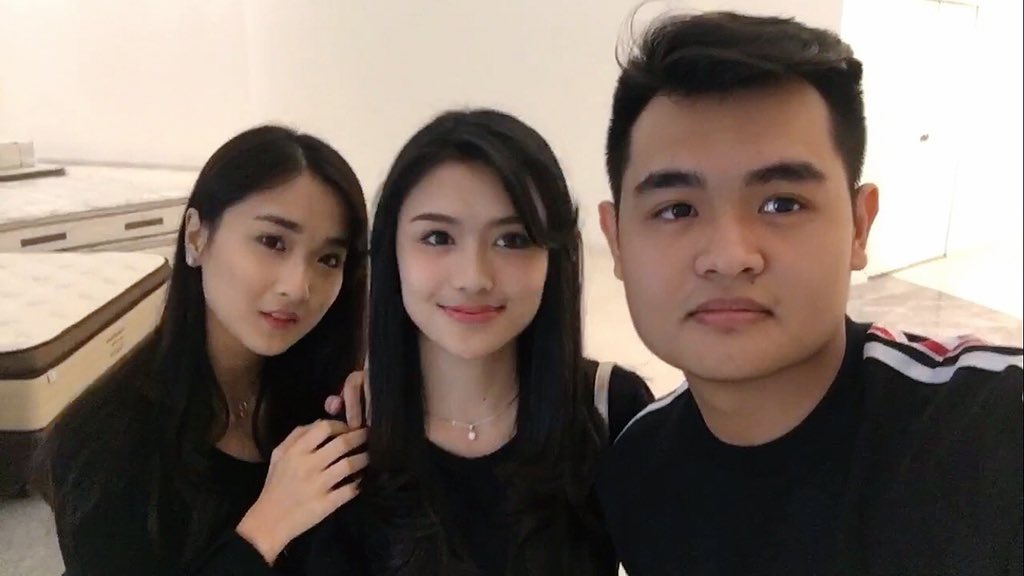 Debby Shinta tweet media