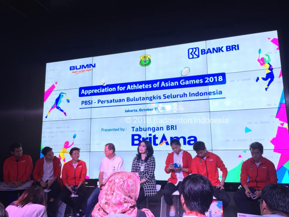 INABadminton's tweet photo. Hari ini, Marcus/Kevin, Tontowi/Liliyana dan Greysia/Apriyani menerima apresiasi dari Bank Rakyat Indonesia. Apresiasi ini diberikan atas prestasinya di Asian Games 2018 lalu. https://t.co/B9qxAkpVXP