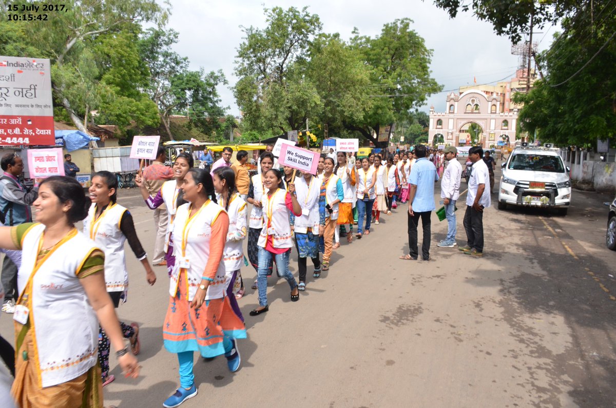 asksindian1's tweet photo. #NationalUnityPledge
मैं सत्य निष्ठा से शपथ लेता हूं कि मैं राष्ट्र की एकता, अखंडता और सुरक्षा को बनाए रखने के लिए स्वयं को समर्पित करूंगा और अपने देश वासियों के बीच यह संदेश फैलाने का भी भरसक पर्यतन करूंगा। @SkillIndiaOfficial @NSDCIndiaofficial @SkillIndia @NSDCINDIA https://t.co/bQPKo7F7td