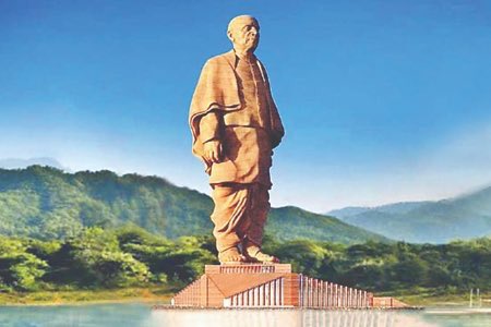 IamRiteshTiwari's tweet photo. #SardarVallabhbhaiPatel
Tributes to Bharat Ratna Sardar Vallabh Bhai Patel ;Strongest and the tallest leader India ever had.
#StatueOfUnity
#HighestStatue https://t.co/1GAZ7ZdEKj