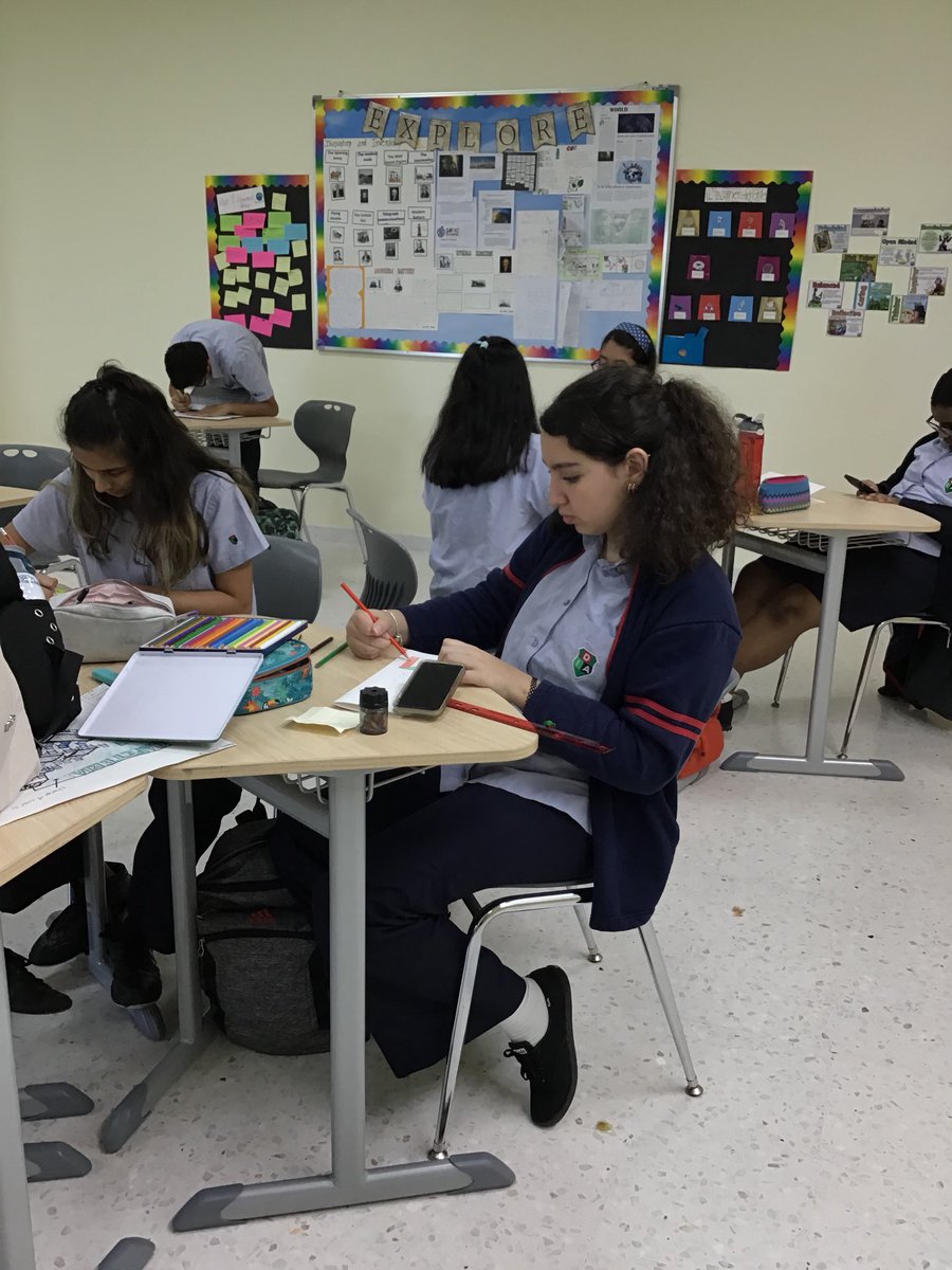 DIAB_Humanities's tweet photo. Students working on their Placards and getting started with MUN training. #DIAalbarshaMUN #DIABMUN #DIABMYP #DIABCommunicators #DIABinquirers https://t.co/fws5Lw7UGJ