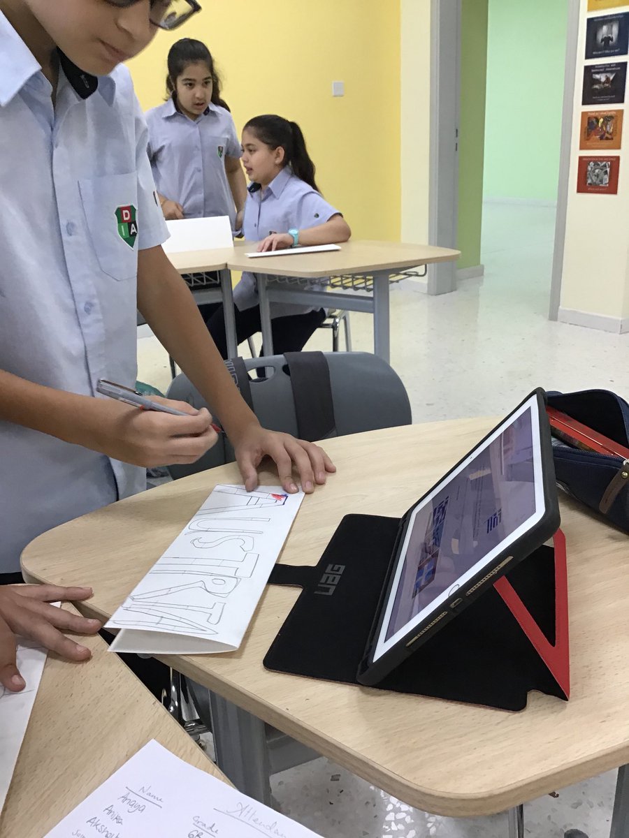 DIAB_Humanities's tweet photo. Students working on their Placards and getting started with MUN training. #DIAalbarshaMUN #DIABMUN #DIABMYP #DIABCommunicators #DIABinquirers https://t.co/fws5Lw7UGJ
