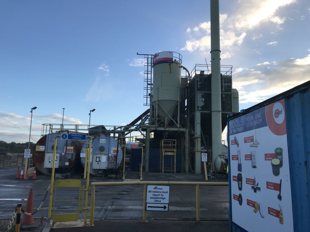 GarryDGregory74's tweet photo. Nice fresh morning at CEMEX Preston Asphalt Plant. Looking forward to spending time with Mark and the team and doing a VFL.#BESTFOREMPLOYEES #SAFETYFIRST https://t.co/PcivoOx2Jx