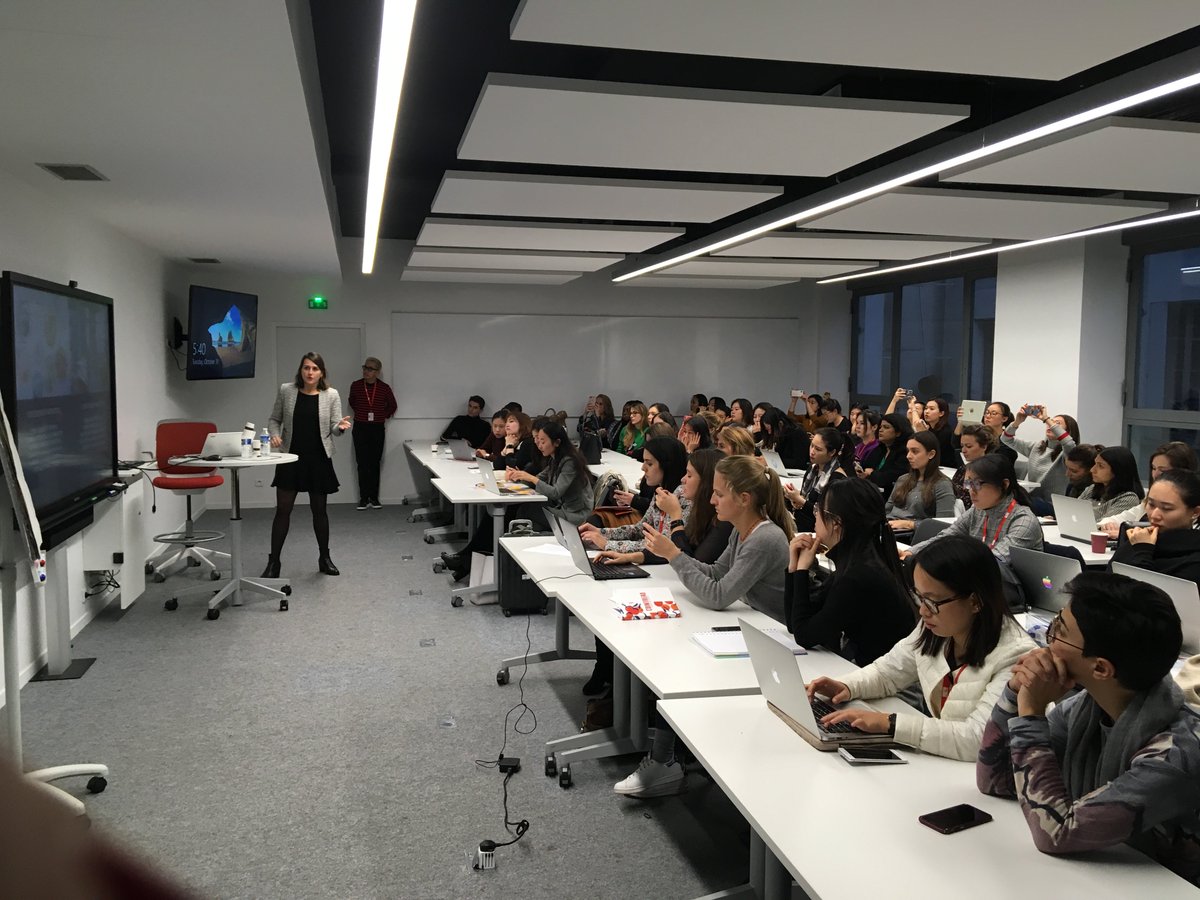 EMLYON's tweet photo. De beaux échanges sur le campus Paris ! Présentation des métiers du marketing avec Chloé Touchard (diplômée 2014), chef de projet @frBiothermHomme  &amp; présentation des recrutements par Marie Luisa Pulido Talent Acquisition &amp; Campus Manager @Loreal Luxe !
#earlymakers https://t.co/4yByPhtaBN