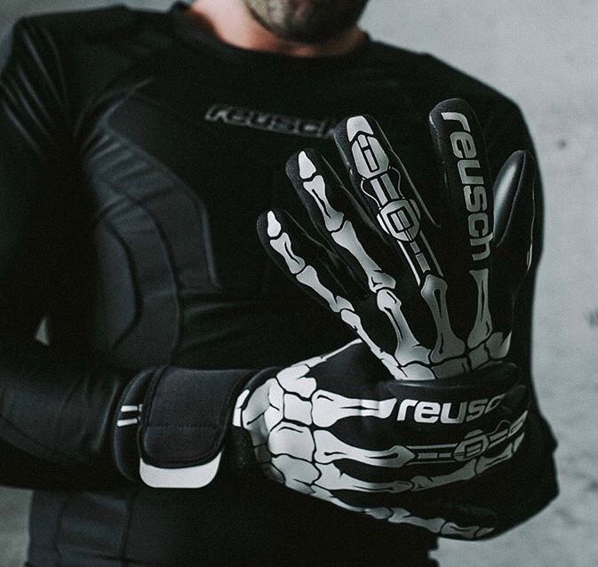 The only #goalkeeperglove to wear this #Halloween 🎃 👻