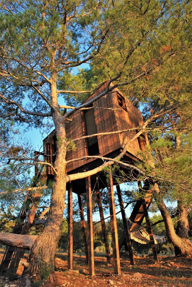 ArchiloversCom's tweet image. A boy's dream, fullfilled by his grandparent and designed by #StudioMILO has been the magic potion to create a house where to dream.
.
See the full project at ➜ bit.ly/2ACEeM8