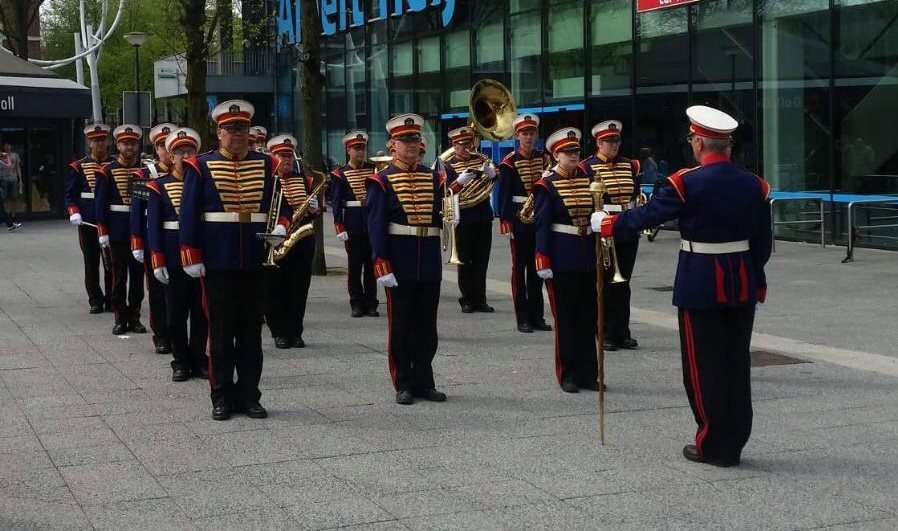 REÜNIE. Voor de oud-leden, vrienden en geïnteresseerden die het nog niet gelezen hebben: Aanstaande vrijdag 2 november ben je welkom op de reünie bij Marchingband ATM en je kan gezellig een stukje meespelen. Vanaf 19.30 u Botterstraat 185, Amsterdam Noord.