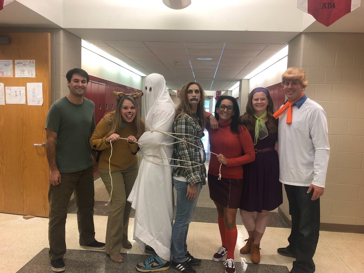 JenWevodau's tweet image. Halloween fun on #ICTeamConquerors 
@SASD_IC #ICRocks #ScoobyDooAndTheGang